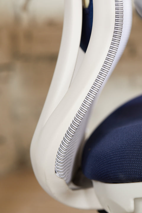 Seat-Depth Adjustment