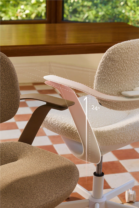 Space-Savvy / Low armrest clearance